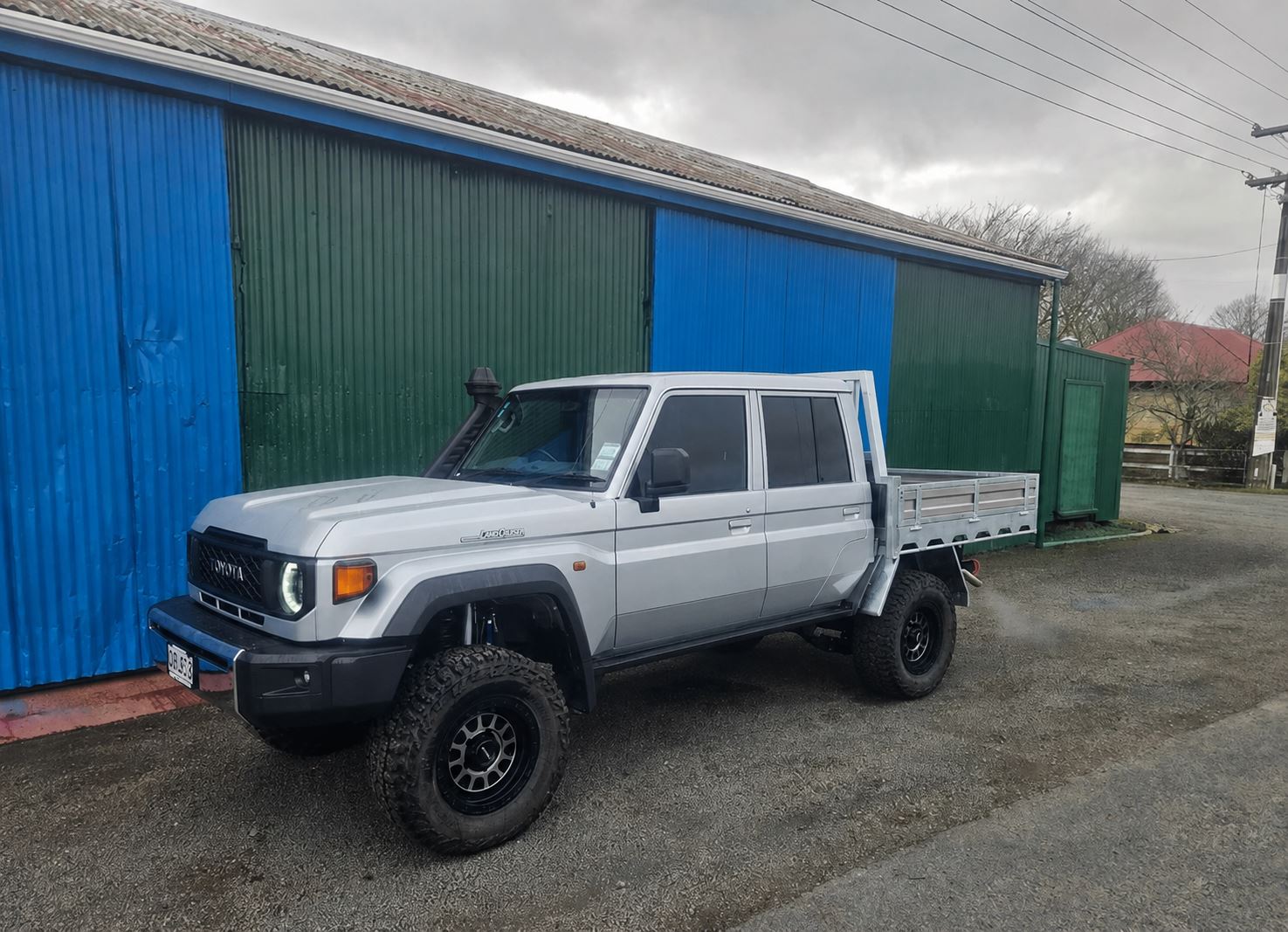 Toyota LandCruiser with custom alloy deck built by Cole Engineering