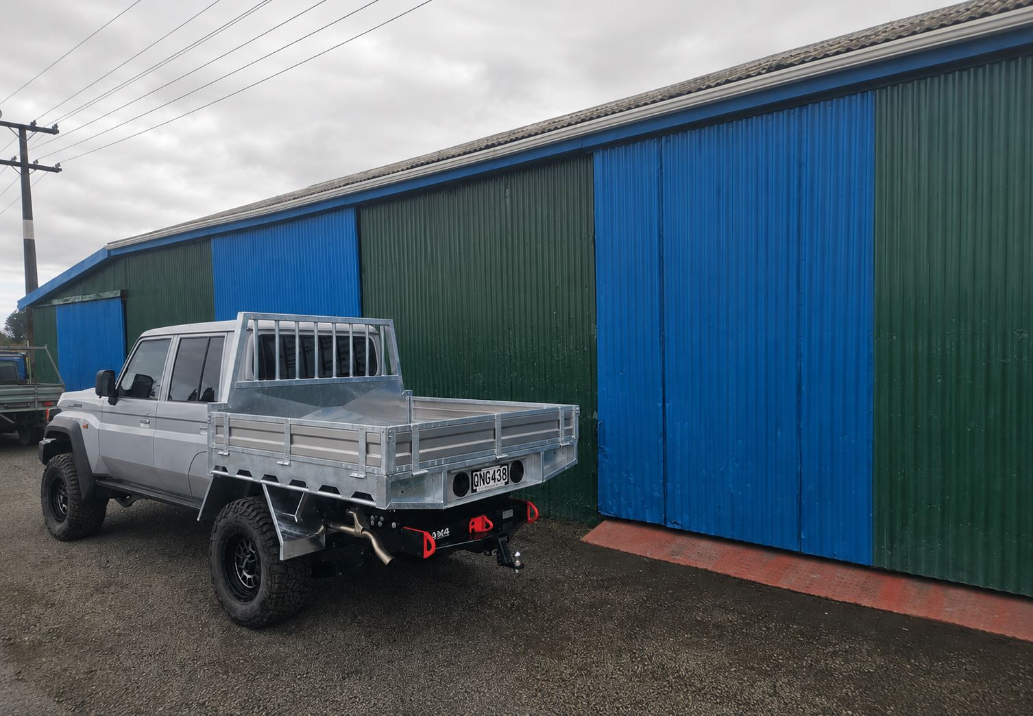Rear view of LandCruiser custom alloy tray deck